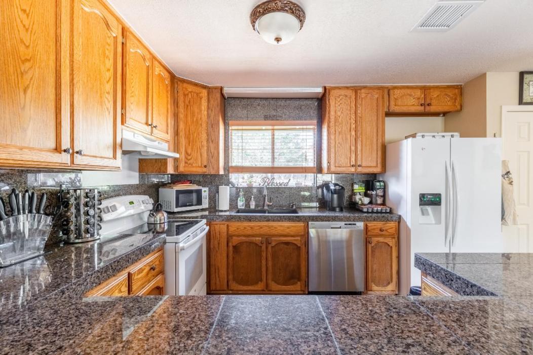 Spacious House With Hot Tub Spa, To Enjoy Red Rock View, Near Amitabha Stupa, And Trails Sedona Exterior foto